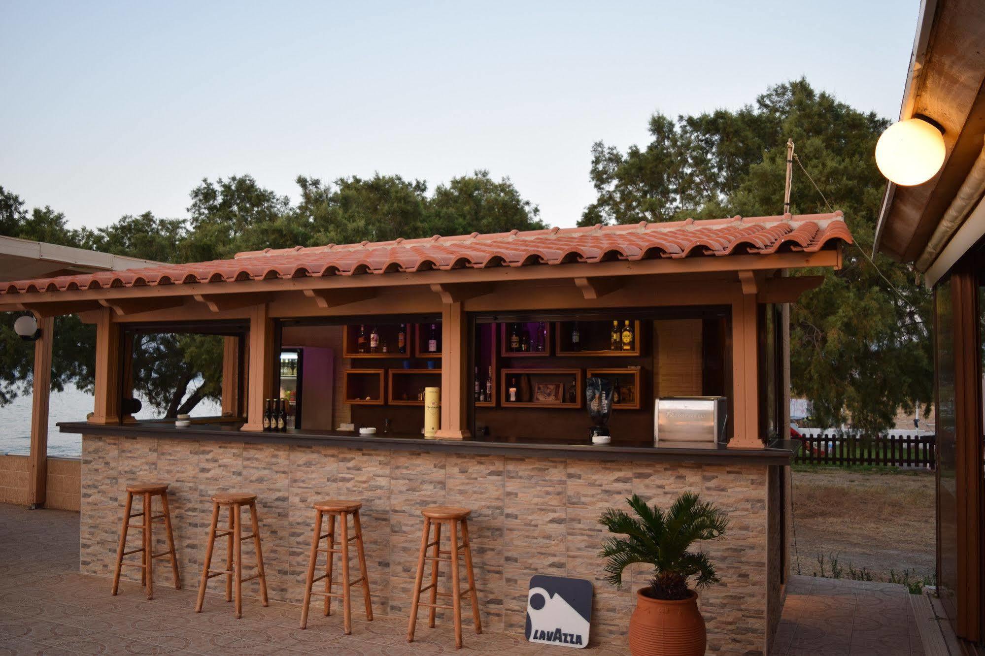 Mesogios Beach Korfalonas Екстериор снимка